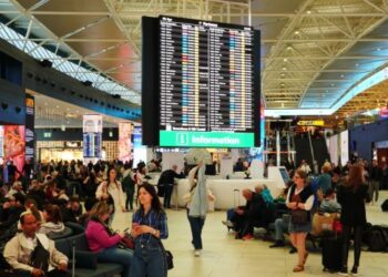 aeroporturile-dintr-un-oras-preferat-de-romani-cer-suspendarea-controalelor-biometrice