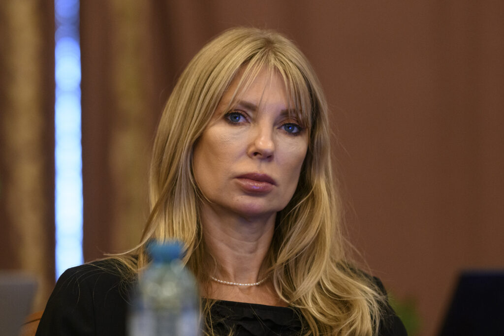 victoria-stoiciu-cere-modificarea-constitutiei-pe-fondul-crizei-politice:-nu-poti-rasturna-un-guvern-fara-sa-alegi-pe-cel-care-ii-va-lua-locul