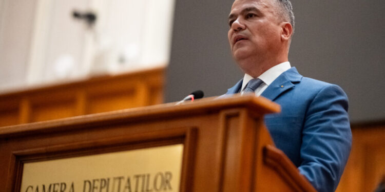 ce-mesaj-a-primit-adrian-vestea-lui-chiar-in-seara-in-care-a-pierdut-batalia-in-parlament