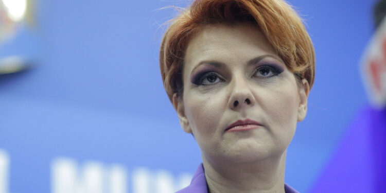 lia-olguta-vasilescu-il-ironizeaza-pe-siegfried-muresan:-singurii-bani-pe-care-i-a-absorbit-au-fost-salariile-de-europarlamentar-–-hotnews.ro