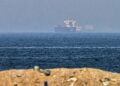 petrolier-lovit-in-stramtoarea-ormuz,-in-cea-mai-grava-escaladare-dupa-acordul-dintre-sua-si-iran-–-hotnews.ro