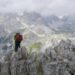 documentarul-despre-un-alpinist-roman-de-87-de-ani-si-povestea-de-iubire-care-sfideaza-varsta-regizorul:-sa-avem-curajul-sa-ne-urmam-visurile-pana-la-capat-–-hotnews.ro