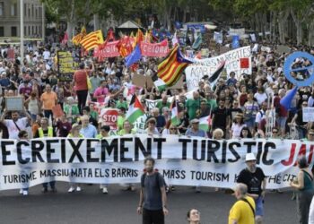 barcelona-vrea-sa-mareasca-o-taxa-turistica-de-pana-la-trei-ori,-in-incercarea-de-a-opri-turismul-excesiv