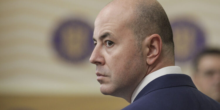 lider-pnl,-atac-la-sorin-grideanu:-autorul-ordonantei-13-si-turistul-din-avioanele-nordis-–-hotnews.ro