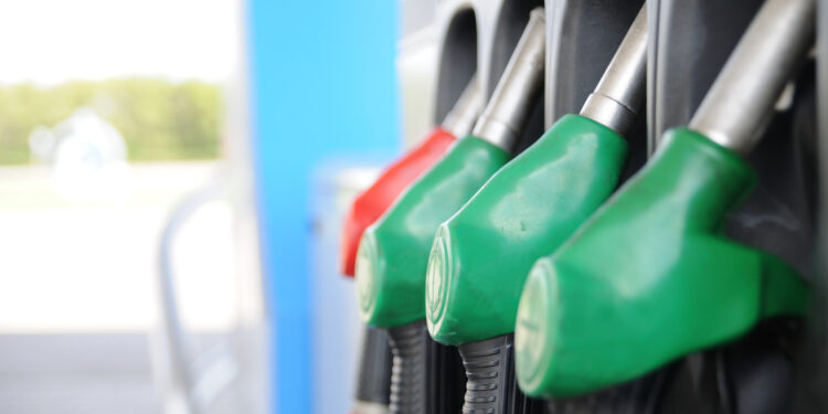 motorina-mai-scumpa-de-la-1-iulie-cat-va-costa-un-litru-–-hotnews.ro