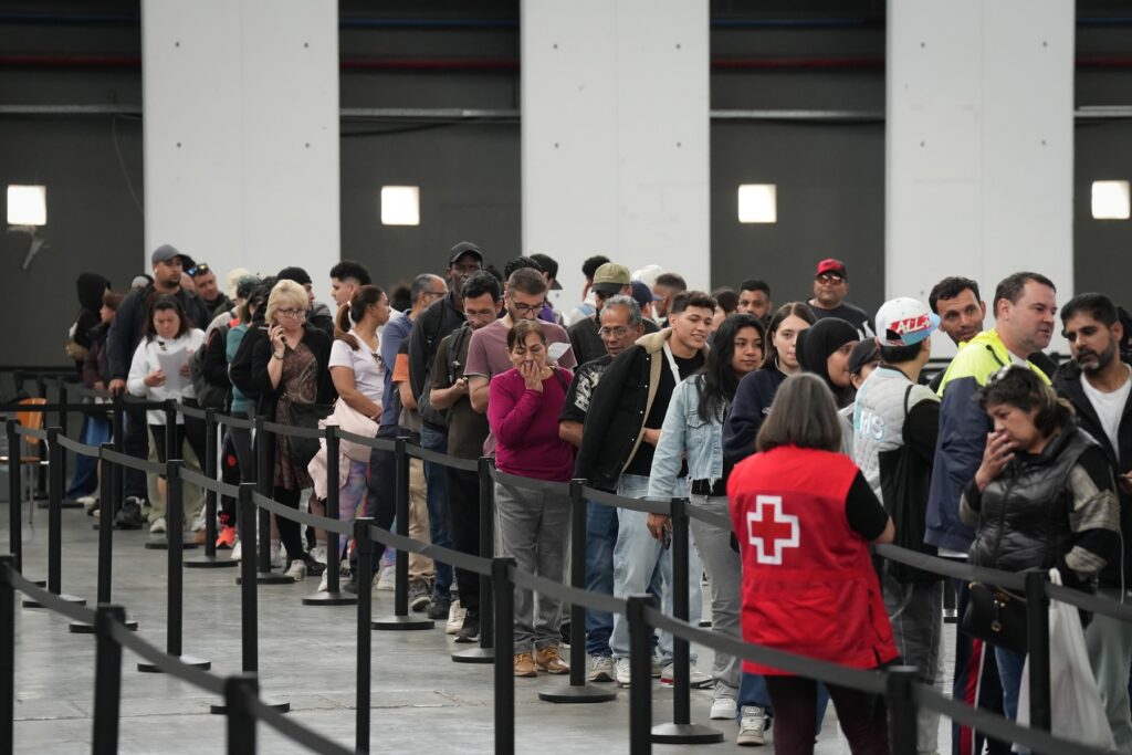 peste-un-milion-de-migranti-fara-documente-din-spania-au-aplicat-pentru-regularizarea-promisa-de-guvern-ce-urmeaza-–-hotnews.ro