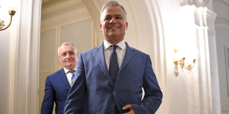 tabara-anti-bolojan-din-pnl-pregateste-partidul-liberal-conservator.-surse-g4media:-disidentii-ar-urmari-sa-se-aseze-in-spatele-presedintelui-nicusor-dan
