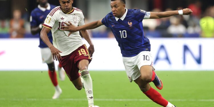 cupa-mondiala-2026:-franta-–-spania-stim-prima-finalista,-dupa-un-2-0-sec-antrenorul-care-spune-ca-jucatorii-sai-sunt-devastati-si-arunca-o-umbra-asupra-arbitrajului-–-hotnews.ro
