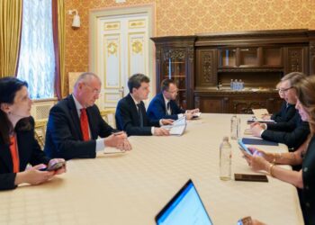nicusor-dan-s-a-intalnit-cu-presedintele-serbiei-la-kiev:-vom-continua-proiectele-de-conectivitate-si-energie