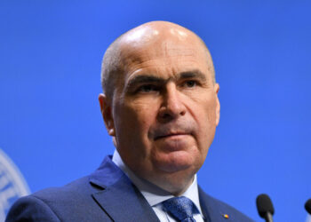 premierul-demis,-bolojan,-se-intalneste-cu-ministrul-energiei-din-serbia,-pentru-semnarea-unui-memorandum-in-vederea-proiectului-portile-de-fier-3