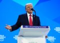 operatorul-de-teleprompter-al-lui-trump-e-acuzat-ca-a-castigat-100000-de-dolari-din-pariuri-pe-discursurile-presedintelui-–-hotnews.ro