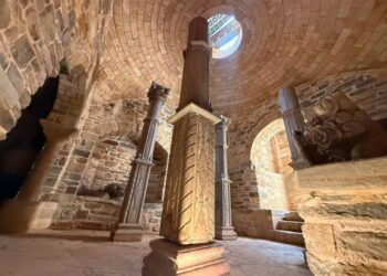 rogobete-il-invita-pe-ghinea-la-muntele-athos,-dupa-ce-l-a-ironizat-pe-facebook