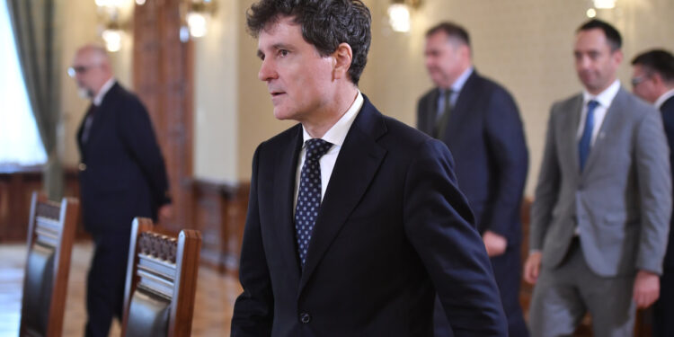 nicusor-dan,-despre-situatia-romaniei:-nu-e-asa-un-dezastru-presedintele-crede-ca-partidele-au-si-merite-in-ultimul-an-–-hotnews.ro