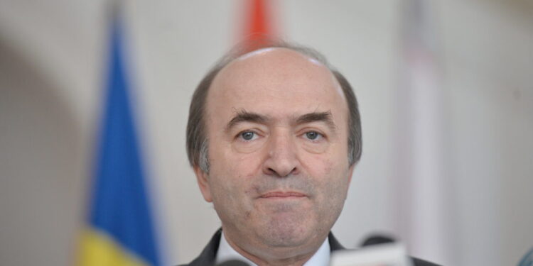 tudorel-toader-explica-limitele-guvernului-bolojan:-executivul-demis-nu-poate-promova-legi