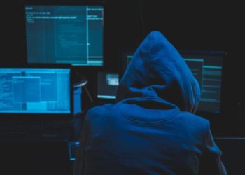 hackerul-care-sustine-ca-a-spart-serverele-agentiei-pentru-cadastru,-despre-datele-furate:-nu-le-vand-chiar-oricui-–-hotnews.ro