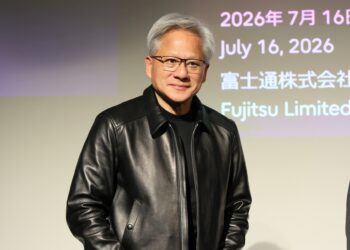 o-geaca-de-piele-purtata-de-ceo-ul-nvidia-s-a-vandut-cu-aproape-1000000-de-dolari-la-licitatie-–-hotnews.ro