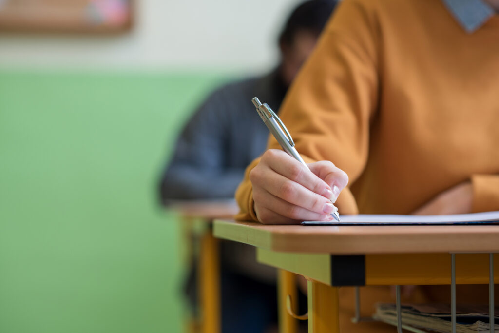 record-absolut-de-candidati-inscrisi-la-universitatea-de-medicina-din-bucuresti-unde-e-cea-mai-mare-concurenta-–-hotnews.ro