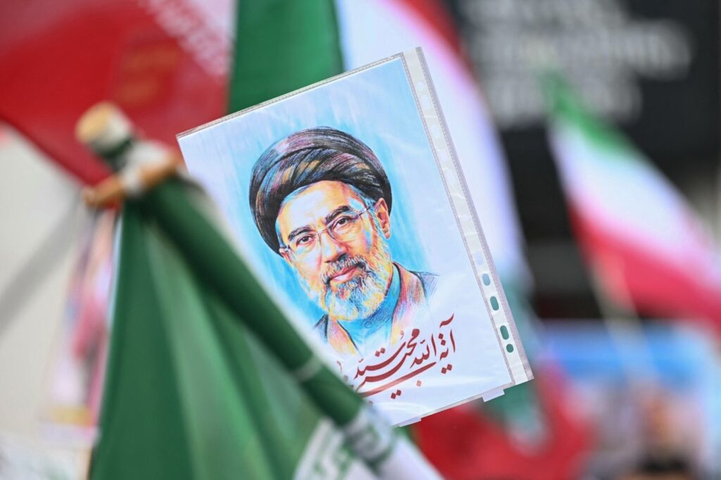 mojtaba-khamenei,-un-nou-mesaj-pentru-trump:-nobilul-popor-iranian-ii-rezerva-lectii-de-neuitat-–-hotnews.ro