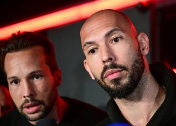 fratii-andrew-si-tristan-tate-au-fost-arestati-in-miami-de-us-marshals-–-hotnews.ro