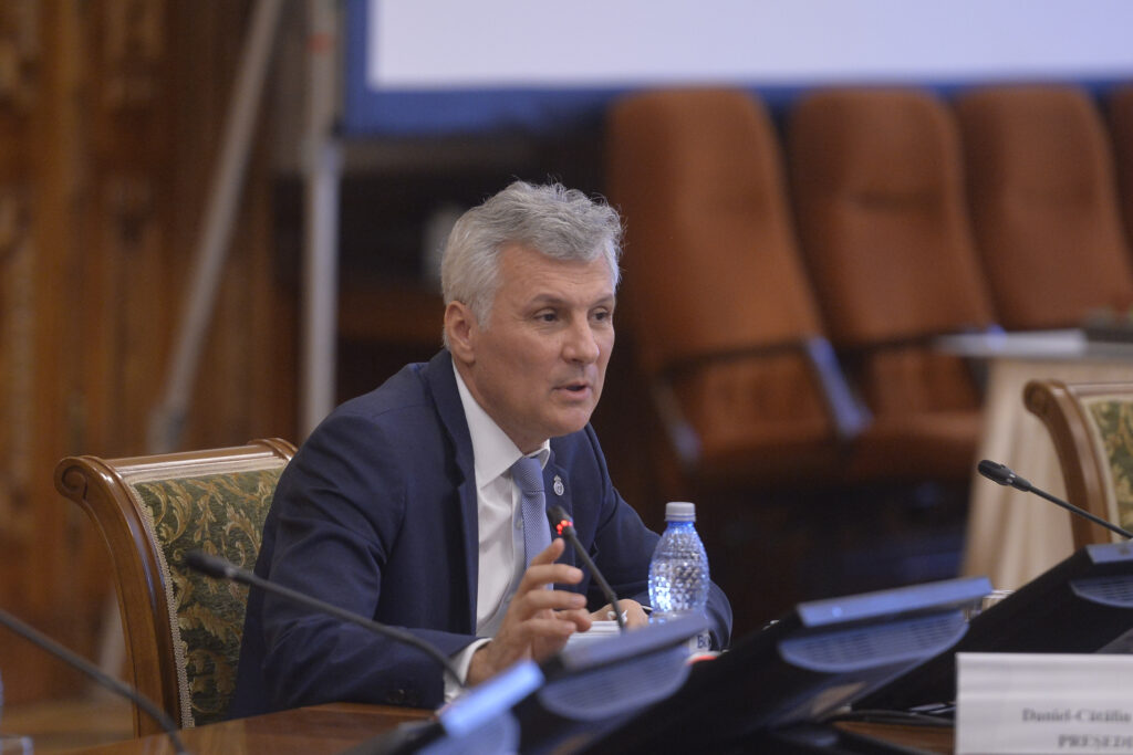liderul-senatorilor-psd,-atac-la-adresa-dianei-buzoianu:-pesta-neomarxista-a-ajuns-pe-litoral.-s-a-pus-pe-demolat-terase