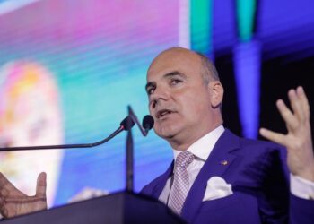 rares-bogdan-il-pune-pe-bolojan-in-zona-progresista,-neomarxista-alaturi-de-peter-magyar-si-maia-sandu-–-hotnews.ro