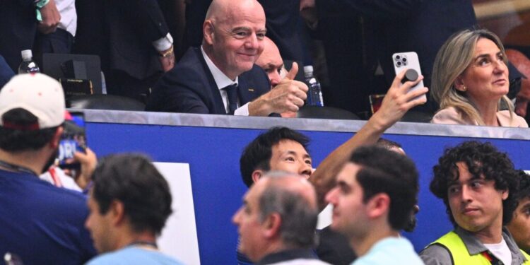 gianni-infantino-a-zburat-echivalentul-a-doua-ocoluri-si-jumatate-ale-pamantului-in-timpul-cupei-mondiale