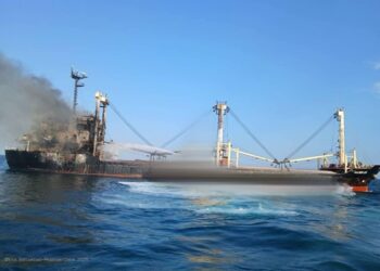 ucraina-acuza-rusia-ca-a-lovit-cu-rachete-o-nava-comerciala-turca-cinci-marinari-au-fost-ucisi,-alti-cinci-sunt-disparuti-–-hotnews.ro
