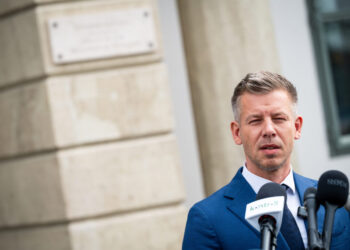 premierul-ungar-peter-magyar-vrea-sa-i-propuna-campioanei-la-sah-judit-polgar-sa-preia-functia-de-presedinte