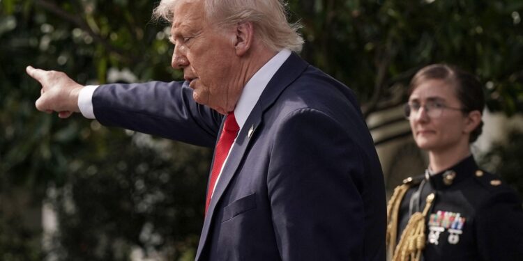 trump-impune-tarife-vamale-de-50%-canadei-carney-promite-sa-intensifice-negocierile-–-hotnews.ro