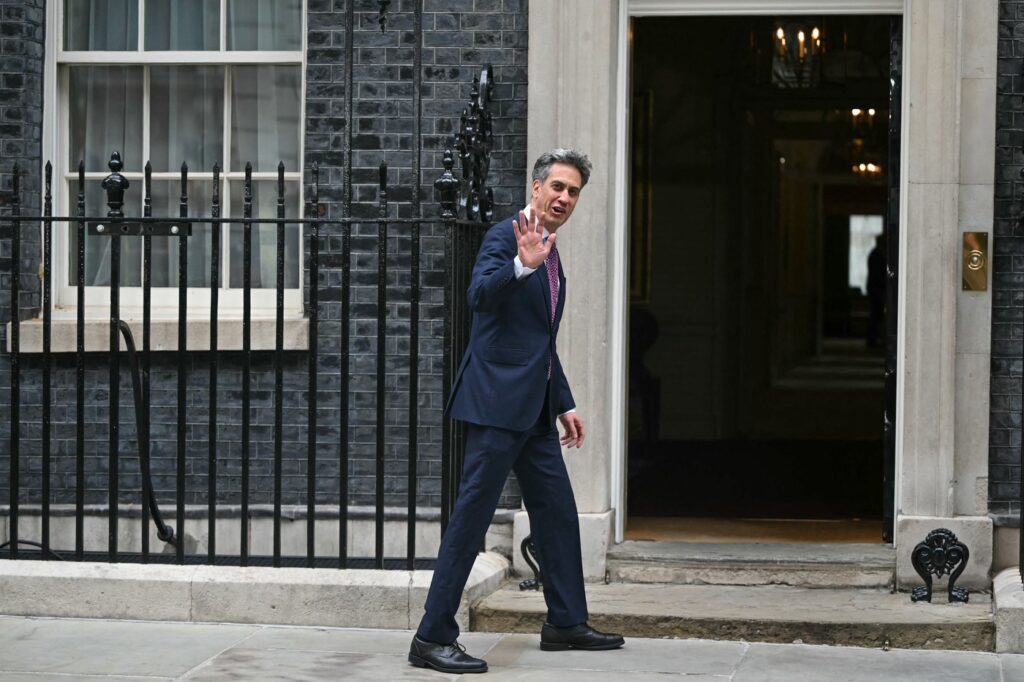politicianul-din-guvernul-de-la-londra-care-nemultumeste-casa-alba:-punct-de-frictiune-noul-premier-l-a-numit-desi-a-fost-avertizat-sa-nu-o-faca-–-hotnews.ro
