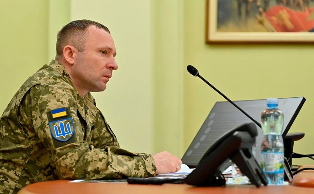 cine-este-mihailo-drapatii,-generalul-care-tocmai-a-preluat-conducerea-armatei-ucrainene-episodul-cu-tancul-zburator-din-mariupol-si-o-demisie-asumata-–-hotnews.ro