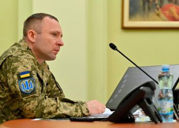 cine-este-mihailo-drapatii,-generalul-care-tocmai-a-preluat-conducerea-armatei-ucrainene-episodul-cu-tancul-zburator-din-mariupol-si-o-demisie-asumata-–-hotnews.ro