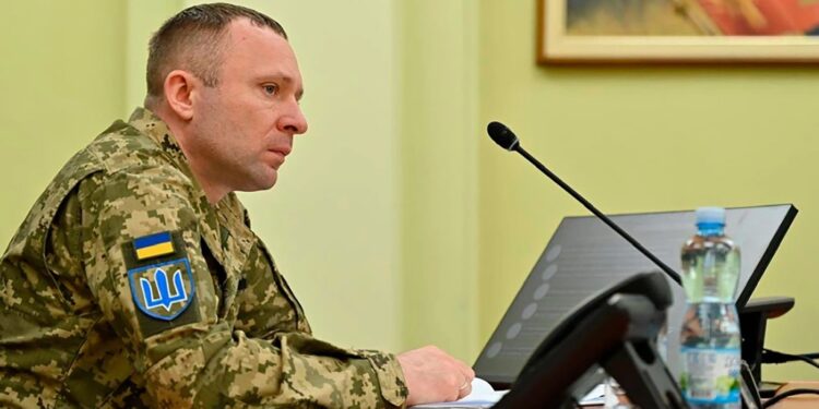 cine-este-mihailo-drapatii,-generalul-care-tocmai-a-preluat-conducerea-armatei-ucrainene-episodul-cu-tancul-zburator-din-mariupol-si-o-demisie-asumata-–-hotnews.ro