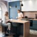 [p]-livingul-deschis-spre-bucatarie:-avantaje,-dezavantaje-si-ce-mobilier-functioneaza-in-ambele-zone-–-hotnews.ro