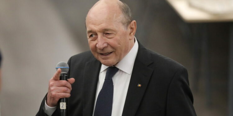 traian-basescu-critica-propunerile-lui-grindeanu:-vrea-sa-creeze-o-comisie-de-criza,-practic-sa-fie-un-guvern-al-lui