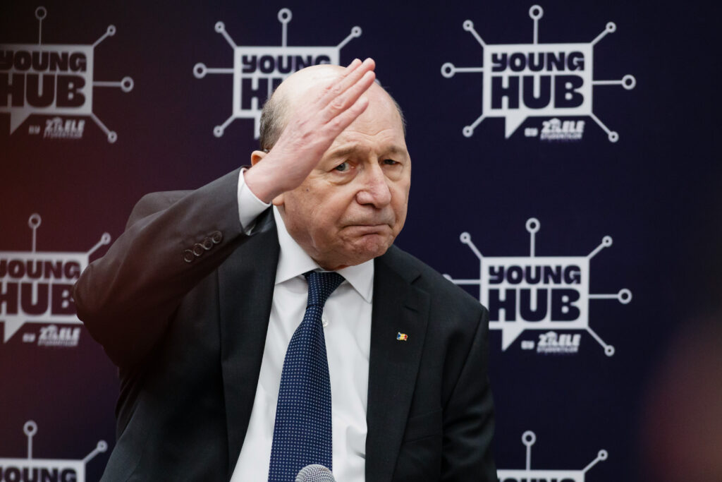 traian-basescu-are-o-solutie-pentru-depasirea-crizei-politice-si-il-acuza-pe-nicusor-dan-ca-este-in-afara-constitutiei-–-hotnews.ro