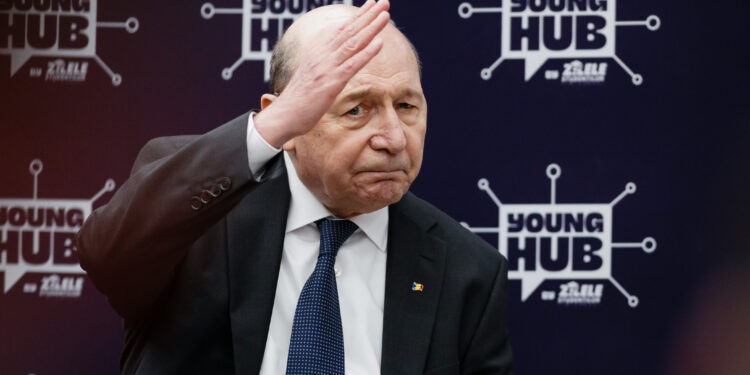 traian-basescu-are-o-solutie-pentru-depasirea-crizei-politice-si-il-acuza-pe-nicusor-dan-ca-este-in-afara-constitutiei-–-hotnews.ro