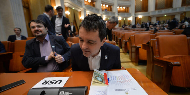usr-se-pregateste-sa-l-abandoneze-pe-nicusor-dan.-ghinea-vorbeste-despre-un-candidat-comun-usr-pnl-la-prezidentiale