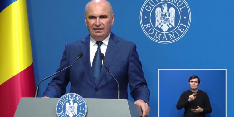 cum-a-reusit-guvernul-bolojan-sa-reduca-deficitul-bugetar:-a-redus-investitiile-de-la-buget,-a-taiat-peste-3-miliarde-lei-de-la-salarii-si-a-incasat-cu-11-miliarde-mai-mult-din-taxarea-muncii