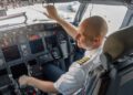 pilotii-folosesc-un-cod-discret-pentru-a-semnala-urgentele-la-bordul-avioanelor.-la-ce-trebuie-sa-fie-atenti-calatorii