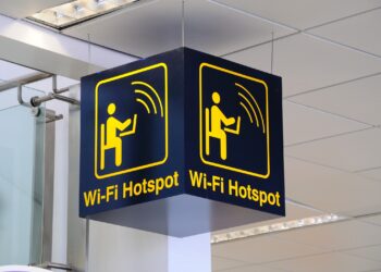 riscuri-semnificative-cand-ne-conectam-la-wi-fi-gratuit-in-aeroporturi,-hoteluri-si-cafenele-recomandari-de-baza-–-hotnews.ro