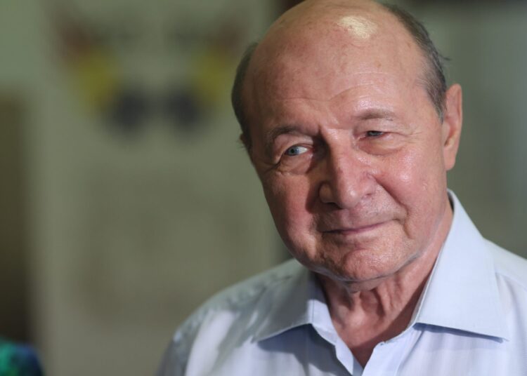 traian-basescu-ironizeaza-conferinta-de-presa-organizata-la-mapn-dupa-prima-drona-doborata-si-avertizeaza:-urmeaza-testul-cu-roiul!-–-hotnews.ro