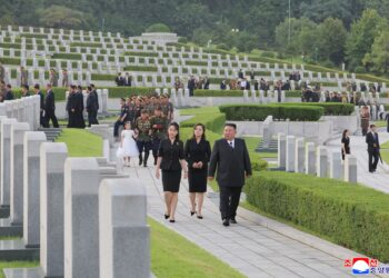 foto-succesoarea-aparenta-a-lui-kim-jong-un,-prezentata-din-nou-la-un-eveniment-public-important-–-hotnews.ro
