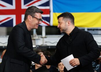 burnham-ii-furnizeaza-lui-zelenski-tehnologie-militara-ce-este-mantia-de-piatra-–-hotnews.ro