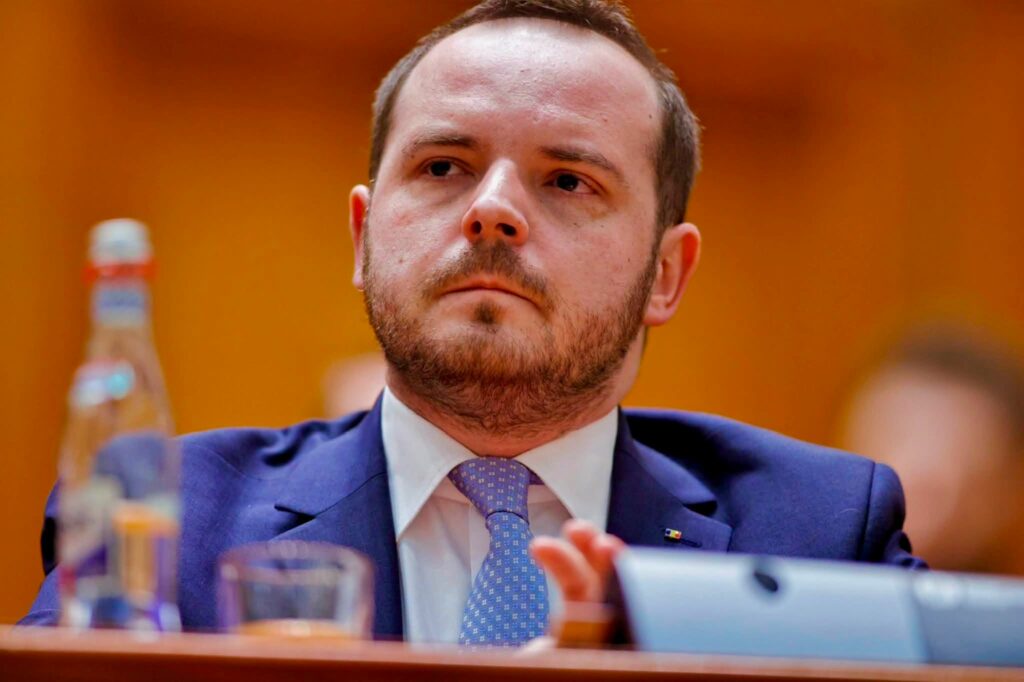 alexandru-rogobete-il-acuza-pe-ilie-bolojan-ca-dezinformeaza-despre-sistemul-sanitar:-nu-intelege-cum-functioneaza-spitalele