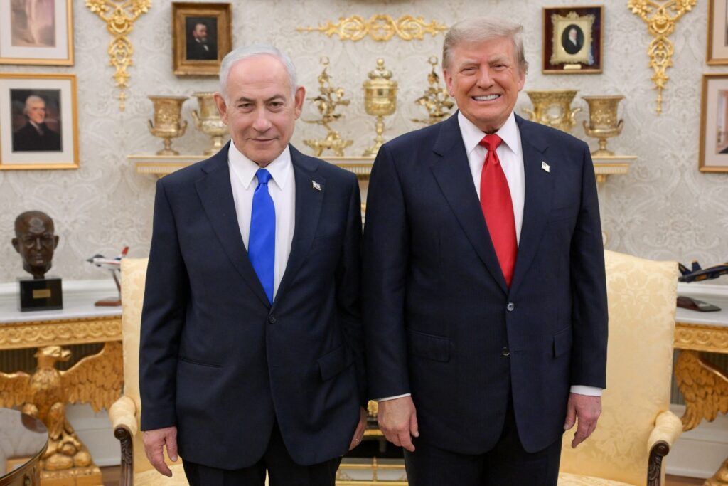 trump,-tot-mai-iritat-fata-de-netanyahu,-in-ciuda-zambetelor-largi-afisate-replica-nervoasa-dupa-informatiile-despre-muntele-tarnacopului-scurse-in-presa-–-hotnews.ro