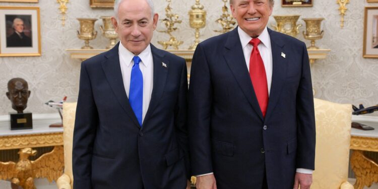 trump,-tot-mai-iritat-fata-de-netanyahu,-in-ciuda-zambetelor-largi-afisate-replica-nervoasa-dupa-informatiile-despre-muntele-tarnacopului-scurse-in-presa-–-hotnews.ro