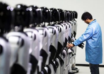administratia-trump-interzice-importurile-de-roboti-si-invertoare-chinezesti,-pentru-a-proteja-dezvoltarea-inteligentei-artificiale-din-sua-–-hotnews.ro