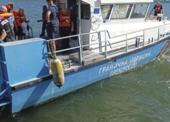 nava-de-croaziera,-esuata-pe-dunare-186-de-pasageri-sunt-evacuati-–-hotnews.ro