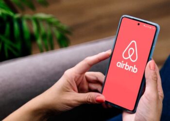 piata-airbnb-din-romania-a-ajuns-la-74000-de-locuinte.-ce-prevede-noul-regulament-si-ce-risca-proprietarii-nedeclarati